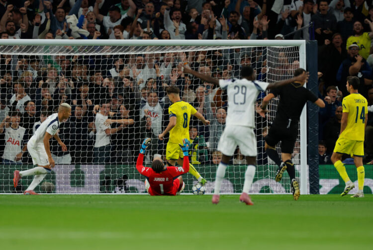 VIDEO/ Autogol qesharak nga portieri, rekord i ri në Ligën e Kampioneve