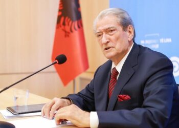 Berisha: Parlamenti u kthye në kartel droge, grupin e partisë së krimit e kryeson njeriu që ka porositur vrasje