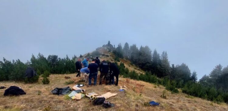 Zbulim në Bjeshkët e Strellcit: Gjenden kocka njerëzish, dyshohet për viktima të luftës
