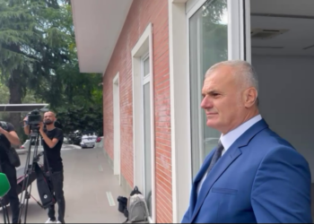 “Berisha gaboi rëndë”, Leskaj kundër zgjedhjes së Bardhit si kryetar i grupit parlamentar të PD