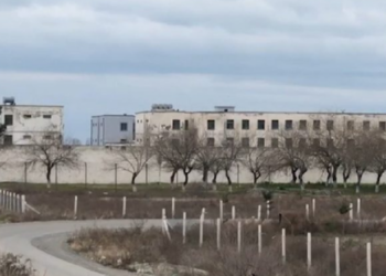 Korrupsioni në burgun e Lushnjes, pezullohen nga detyra drejtori dhe nëndrejtori