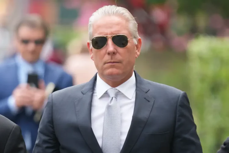 “Dekonspiroi hetimet…” New York Post, artikull për skandalin e Charls McGonigal, zbardhen bisedat me zyrtarin shqiptar