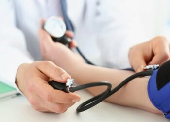 Qeveria heq kufizimin e moshës për check-up-in falas: Pensionistët mbi 70 vjeç do të përfitojnë shërbimin