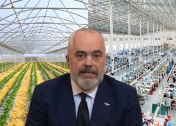 Administrata ‘përkëdhelet’ me rritje page, industria e bujqësia me rënie, dobët edhe turizmi