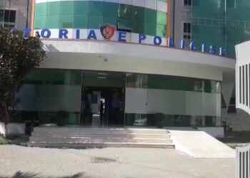 U largua nga banesa, familjarët kallëzojnë zhdukjen e 17-vjeçares