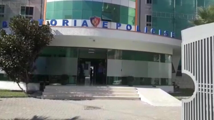 U largua nga banesa, familjarët kallëzojnë zhdukjen e 17-vjeçares