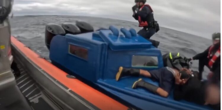 Roja Bregdetare e SHBA-së sekuestron kokainë gjatë operacionit ‘Pacific Viper’, arrestohen 60 trafikantë