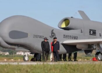 Kim Jong Un i futet garës me Inteligjencën Artificiale: Dronët, prioritet ushtarak