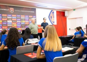 Kampionati i vajzave nis në fundjavë, Presidenti Duka takim me arbitret në “Shtëpinë e Futbollit”