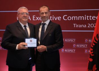 Mbledhja e UEFA-s në Shqipëri, Ceferin falënderon presidentin Duka: Organizim perfekt! Kënaqësi e vërtetë bashkëpunimi me FSHF