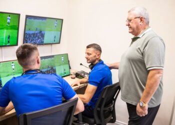 Duka viziton qendrën e re të sistemit VAR: Pjesë e strategjisë së FSHF-së për modernizimin e arbitrimit
