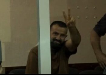 Thyen “arrestin shtëpiak” po levizte me Audi dhe justifikohet me hasmëri – Policia ndalon vëllain e Durim Bamit në Elbasan