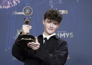 Kinema/ ”Adolescence” dhe Owen Cooper triumfojnë në Emmy Awards