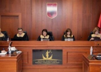 KPA lë në fuqi shkarkimin e gjyqtarëve Taulant Tafa dhe Izabela Radovani
