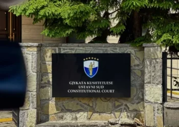 Kosovë/ Kushtetuesja vendos masë të përkohshme për konstituimin e Kuvendit