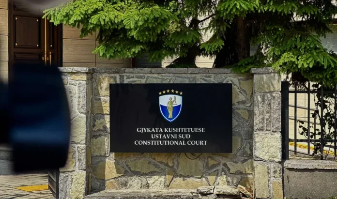 Kosovë/ Kushtetuesja vendos masë të përkohshme për konstituimin e Kuvendit