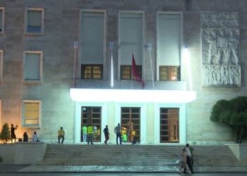 Ndryshime në Qeveri, Rama shkarkon tre zëvendësministra