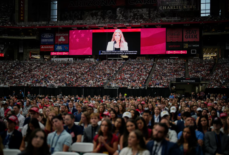 Gruaja e Charlie Kirk ngre në këmbë stadiumin në Arizona: E fal autorin që qëlloi mbi burrin tim