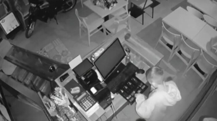 “Sypatremburi i ‘Myslym Shyrit’” – I mituri grabit biznese në mes të ditës, lirohet sërish për shkak të moshës