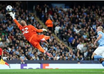 De Bryjn pritet si mbret në “Etihad Stadium”, por Napoli i Kontes vuan ndaj Mançester Sitit