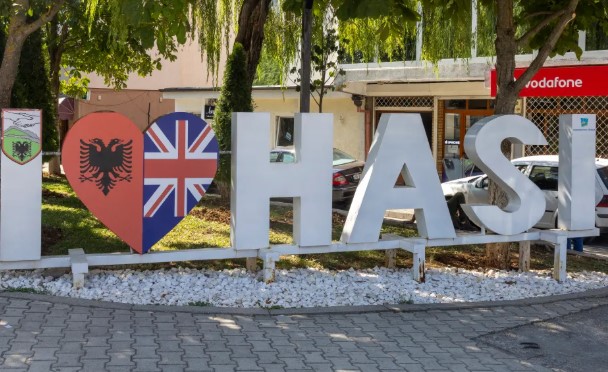 Reportazh i ‘The Sun’: Fshati shqiptar që po zbrazet nga emigracioni