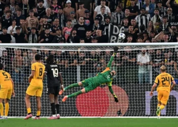 Juventus shpëton në fund ndaj Borussia-s, debuton Zhegrova