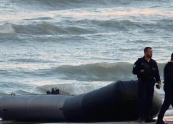 Tragjedi në Kanalin Anglez, 2 fëmijë të vdekur mes 3 viktimave që u mbytën, 3 emigrantë rezultojnë të zhdukur