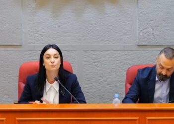 “Ora e gjykimit për Veliajn: Këshilli Bashkiak drejt ‘divorcit’ me kryetarin”,mungojnë besnikët e tij (emrat)