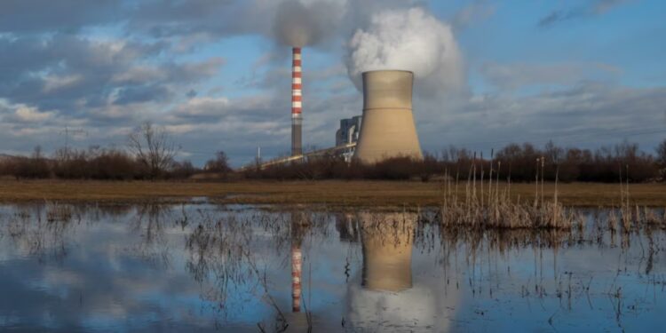 KFOR ndalon fluturimet mbi KEK