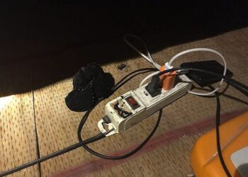 Tragjedi në Lezhë: Gruaja humb jetën pasi e zë korenti në oborrin e shtëpisë