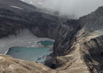 Kraterëve misteriozë në Siberi, shkencëtarët zbulojnë shkaqet pse krijohen