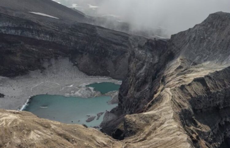 Kraterëve misteriozë në Siberi, shkencëtarët zbulojnë shkaqet pse krijohen