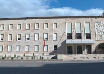 “Fundi i Epokës Veliaj? Qeveria Vendos për Shkarkimin  e tij. Rama  takim me nënkryetarët e Bashkisë dhe Manastirliun!