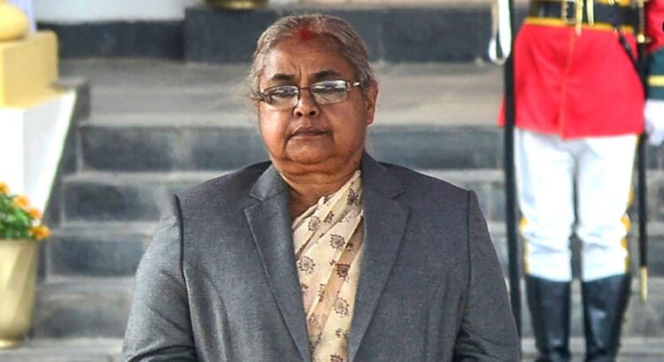 Gjykatësja antikorrupsion në krye të Nepalit, Sushila Karki betohet si Kryeministre