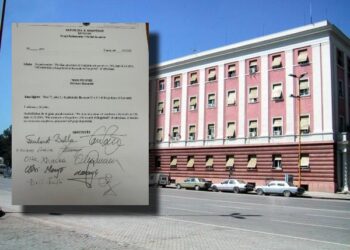 PS depoziton zyrtarisht në Kuvend ndarjen e komisioneve parlamentare