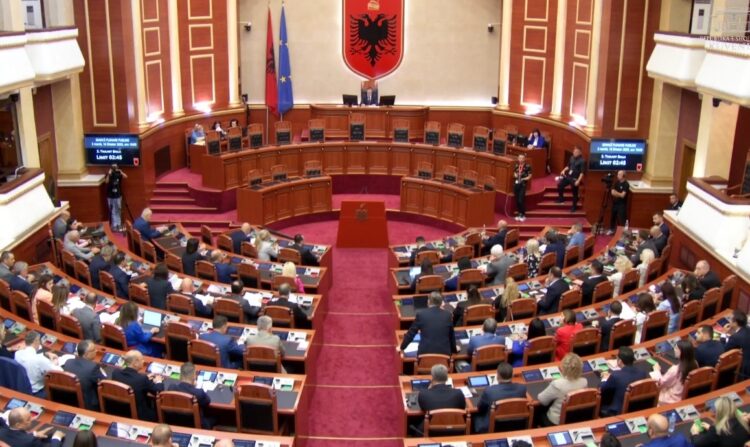 Caktohet përbërja e re e Këshillit të Rregullores dhe Këshillit të Legjislacionit, ja emrat e deputetëve
