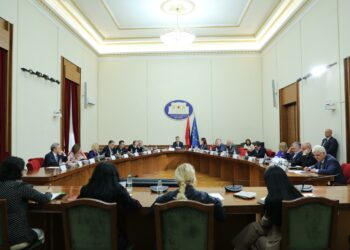 “Qesh Ulsiu se i duken qyfyre“, Gjekmarkaj: Parlamenti është kthyer në sallë lajmërimesh…