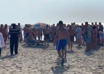 Durrës/ Mbytet në det 16-vjeçari teksa ishte duke notuar