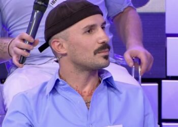 Modeli shqiptar bën deklaratën befasuese: Një deputet më ka ofruar 100 mijë euro për një natë me të