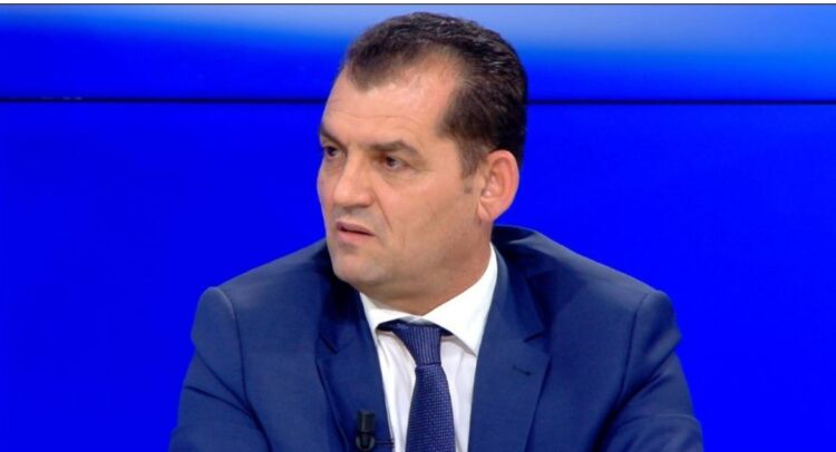 Ish-gjykatësi Muçi: Shkarkimi i Veliajt kishte bazë ligjore, por Kushtetuesja duhet të tregojë guxim