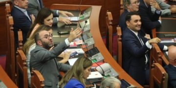 Nesër prezantohet programi qeverisës, pozita kërkon debat pa kufizim kohor në Kuvend