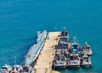 Për resortin e italianit, Rama “kafshon” bazën e Pashalimanit, qytetin antik Oriku dhe lagunën