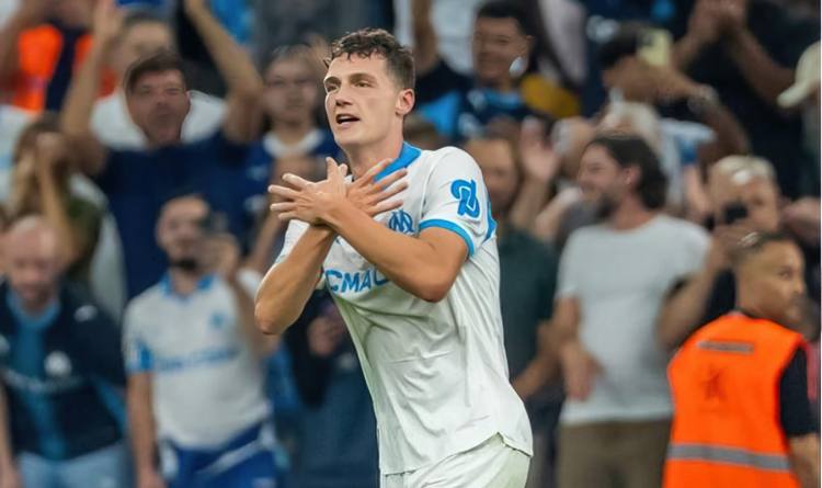 Pavard debuton me gol te Marseille, mbrojtësi francez feston me ‘shqiponjën’