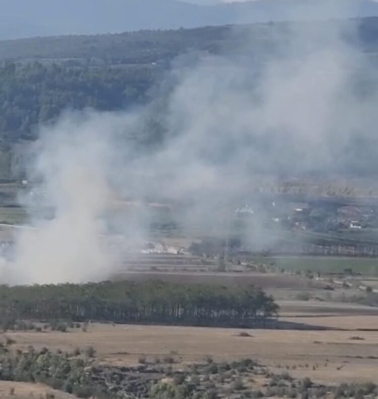 Denoncimi i deputetit/Digjen mbeturinat ne Varibop. Zjarrfikes dhe policia kane urdher te heshtin