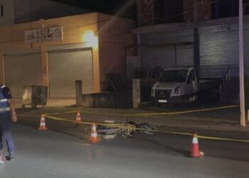 Pogradec/ Drejtuesi i një motori gjendet i rrëzuar në rrugë, dërgohet në gjendje të rëndë në spital