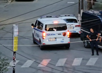 Operacion i madh në Elbasan! Dhjetëra të arrestuar, sekuestrohen drogë dhe armë