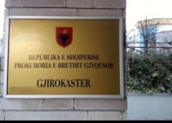 Abuzuan me 16-vjeçaren në Këlcyrë, prokuroria nxjerr katër urdhra ndalimi,  mes tyre dhe njerku polic dhe një koleg i tij