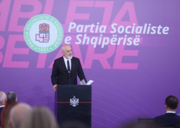 Shtohen tre komisione të përhershme parlamentare. PS do drejtojë 7, opozita do ketë kryetarin në katër komisione