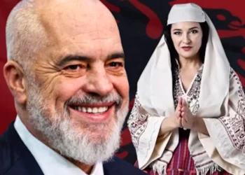 Diella bëhet edhe me këngë: Krejt Europën e habiti, me robota drejton shtetin (Video)