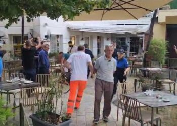 Tronditet përsëri Shkodra, qëllohet për vdekje një person në qendër të qytetit (Emri)